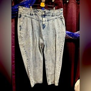 High Waisted Acid Wash Jean In Acid Wash Indigo - 22